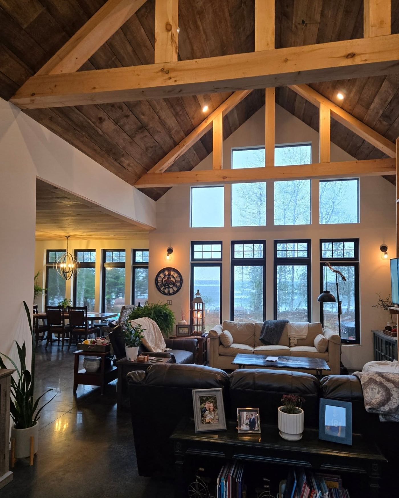 Timber frame great room by Keweenaw Contracting